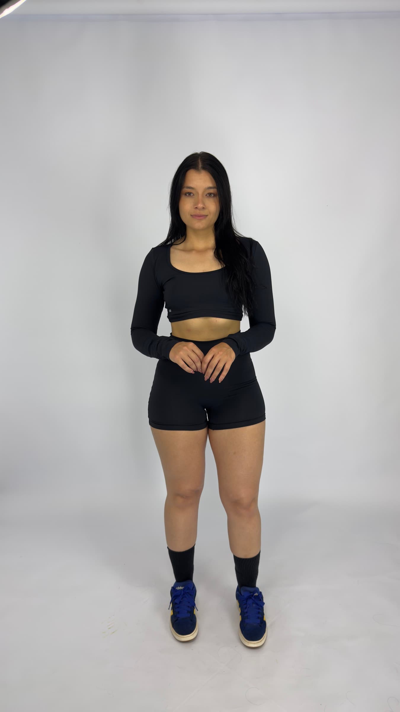 Cropped Maia Preto, frente