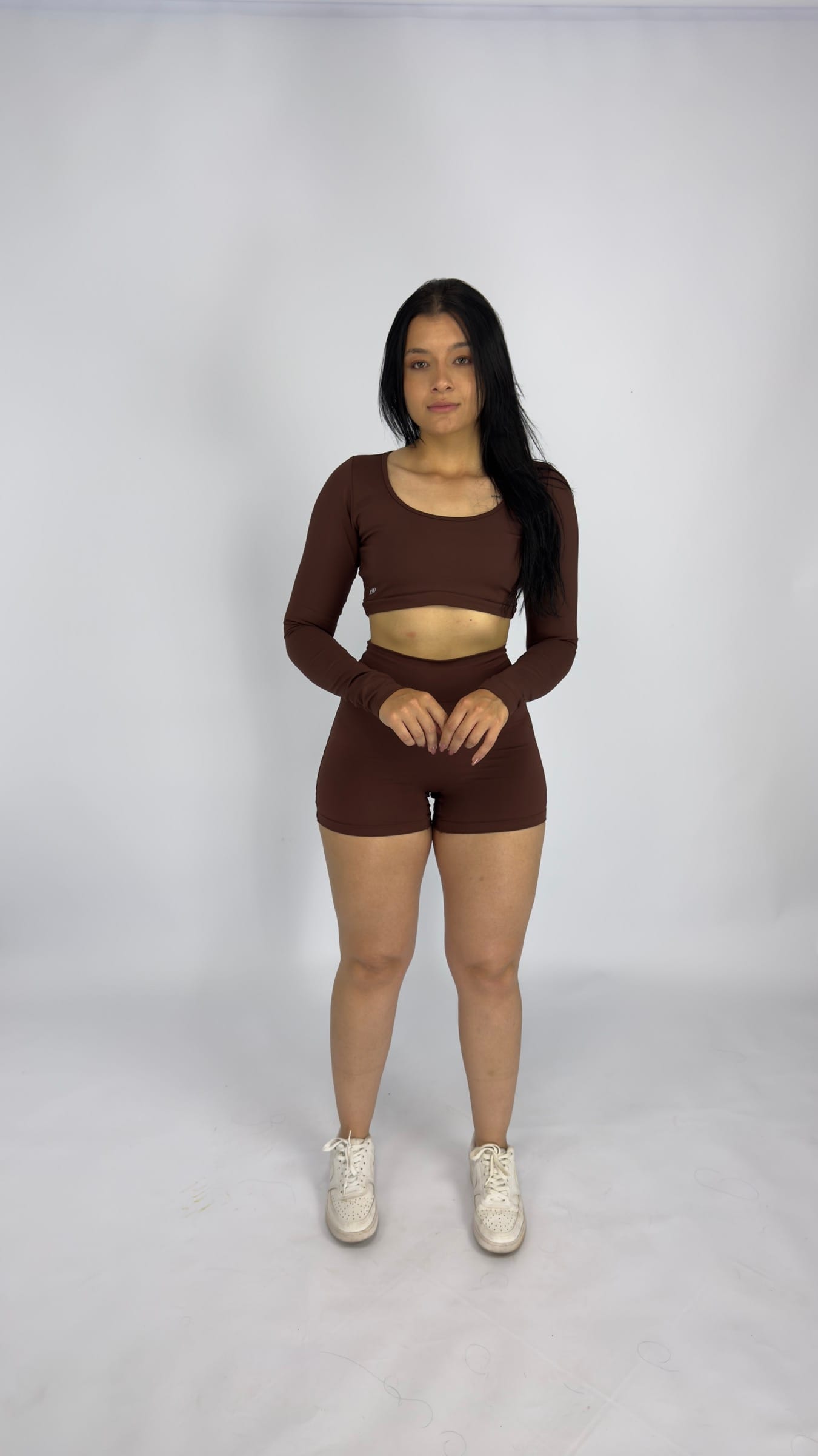 Cropped Maia Marrom Cacau, frente